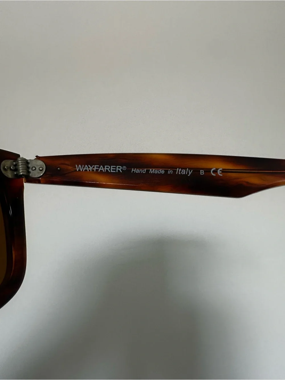 Ray-Ban Wayfarer Sunglasses - Tortoiseshell Frame with Brown Lenses